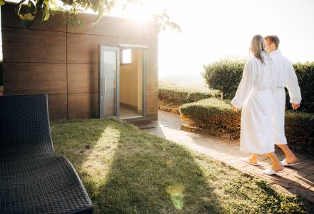 Wellness Sauna Paar Bademantel Leinsweiler Hof